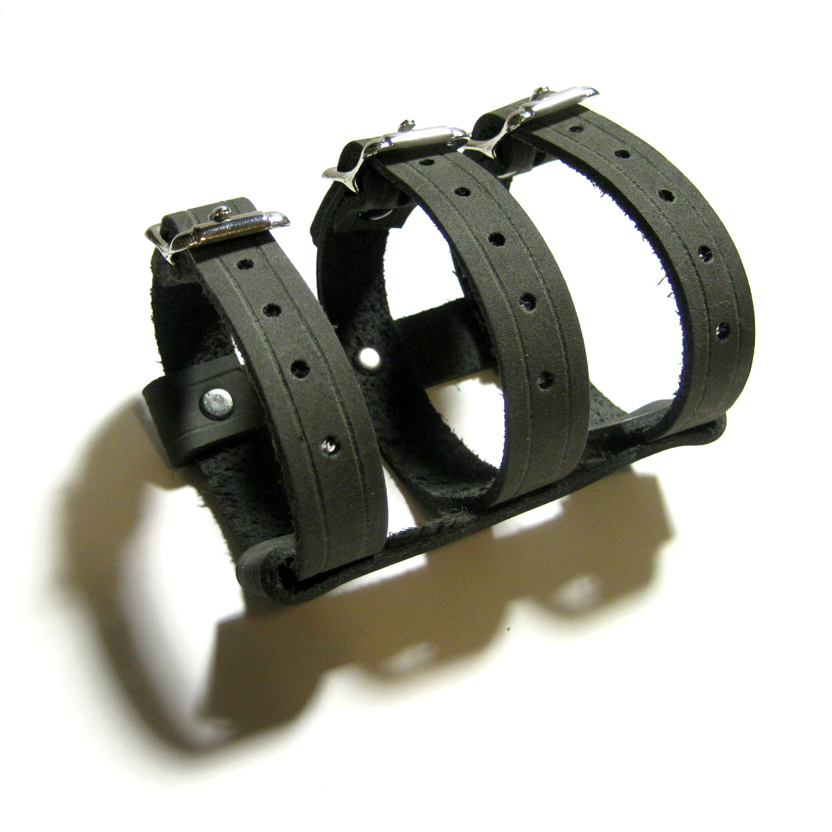 CAGE CUFF